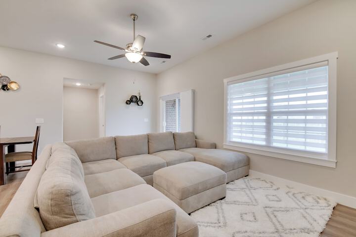 Family-friendly Ozark Villa - Centrally Located