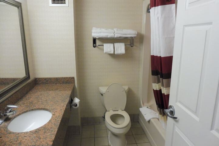 Room 5 of 7