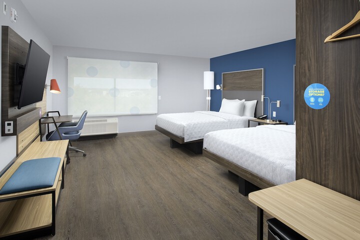 Room 33 of 50
