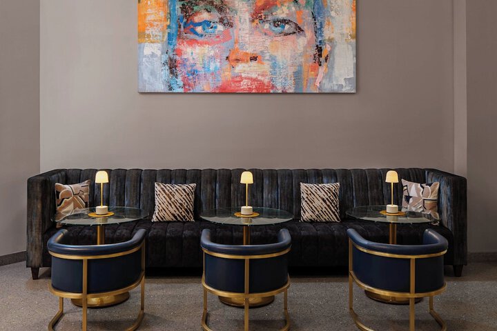 Glass Light Hotel & Gallery Autograph Collection