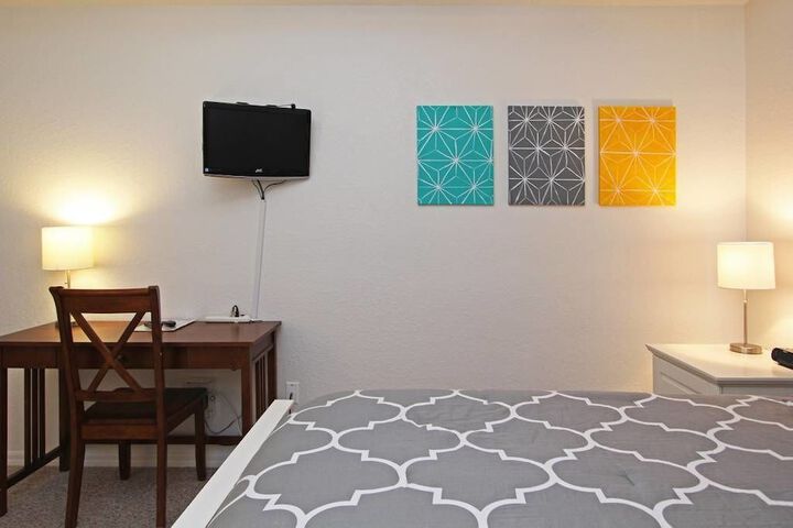 Room 22 of 37