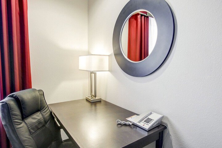 Room 32 of 58