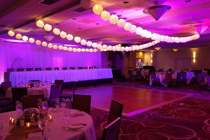 Holiday Inn Bloomington-Airport by IHG