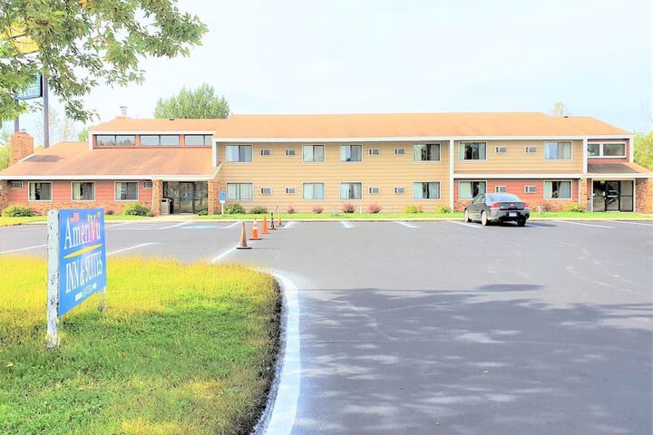 AmeriVu Inn & Suites - Avon