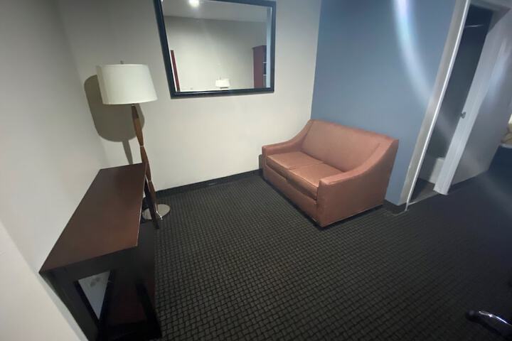 Room 26 of 37