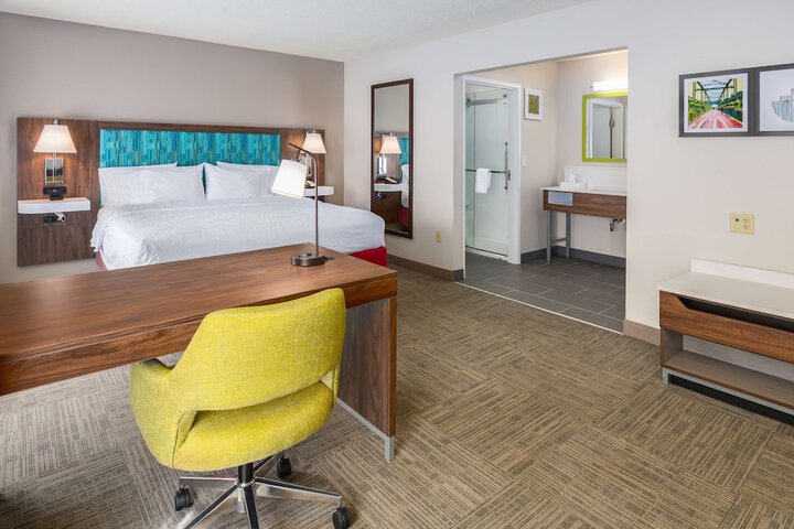 Hampton Inn & Suites Hartford-Manchester
