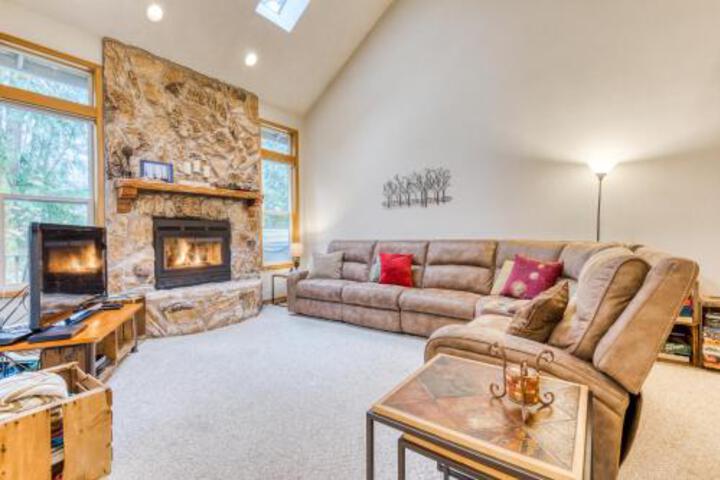 Clarks Mountain Condo