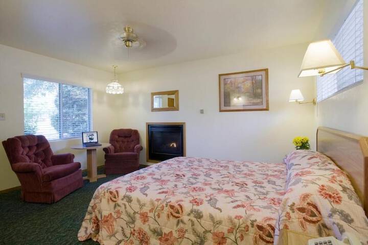 Room 21 of 34