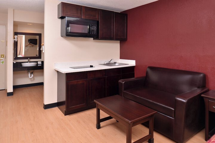 Room 16 of 30
