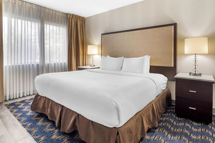 Best Western Plus Miamisburg-Dayton Suites Banquets & Hotel