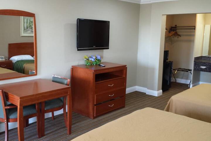 Room 9 of 26