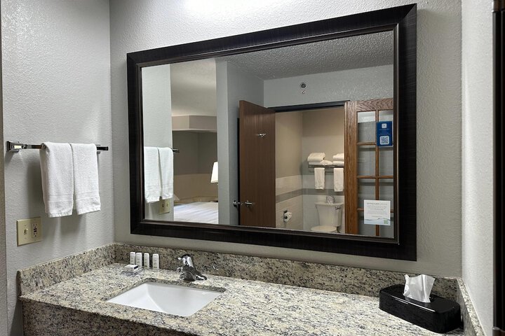 AmericInn by Wyndham Menominee