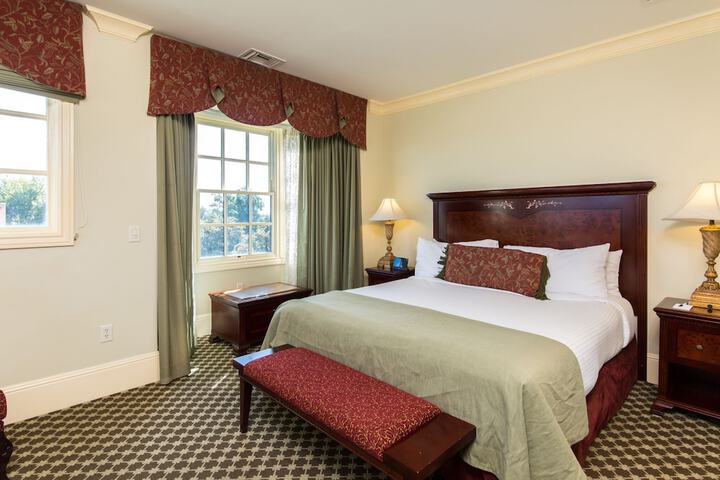 Room 7 of 28
