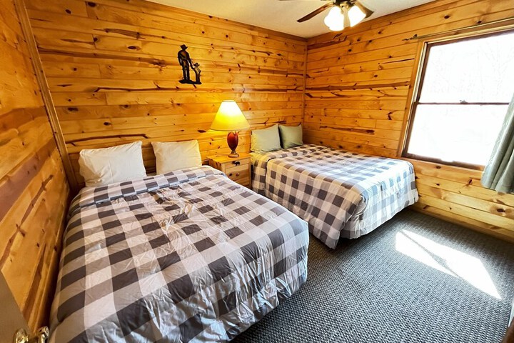 Horseshoe Bay Lodge