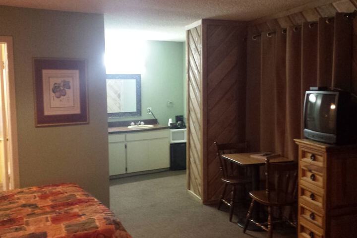 Room 13 of 69