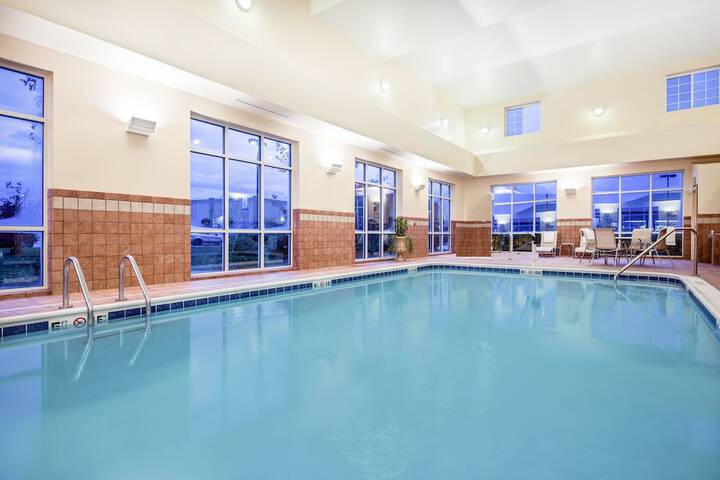 Pool 4 of 27