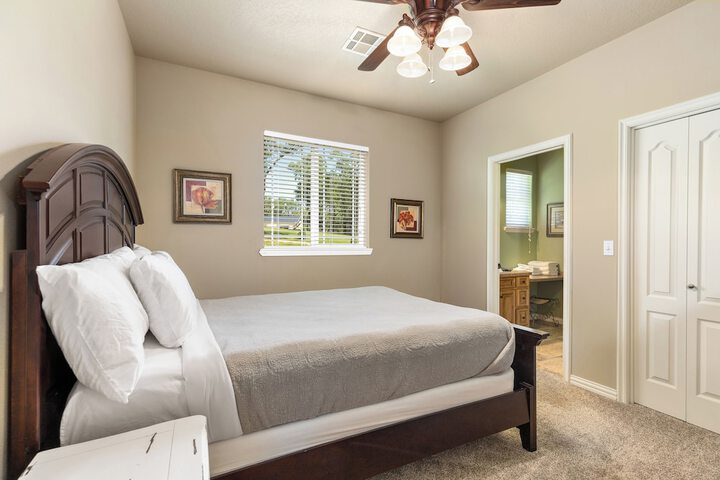 Candlewyck Cove Resort