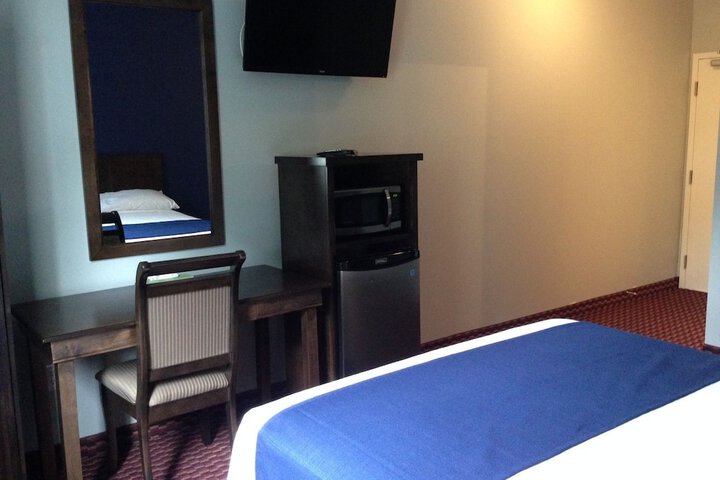 Room 11 of 48
