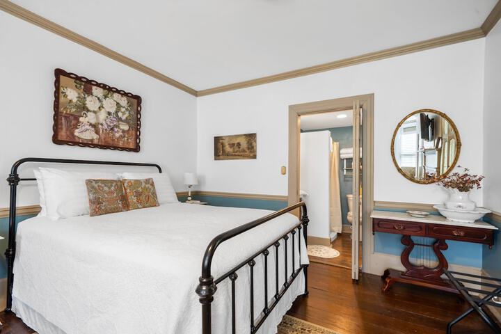 Room 41 of 51