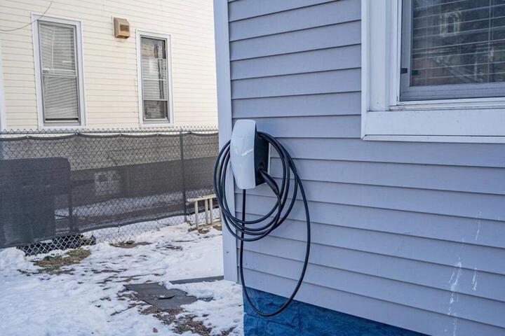 Modern 3 Bed Apt Parking W D