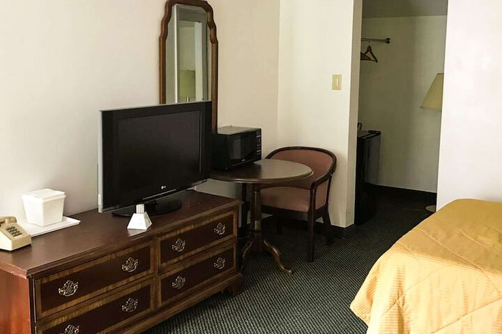Room 48 of 111