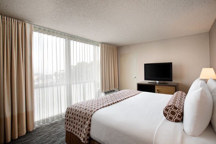 Crowne Plaza San Francisco Airport by IHG