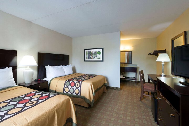 Room 10 of 23