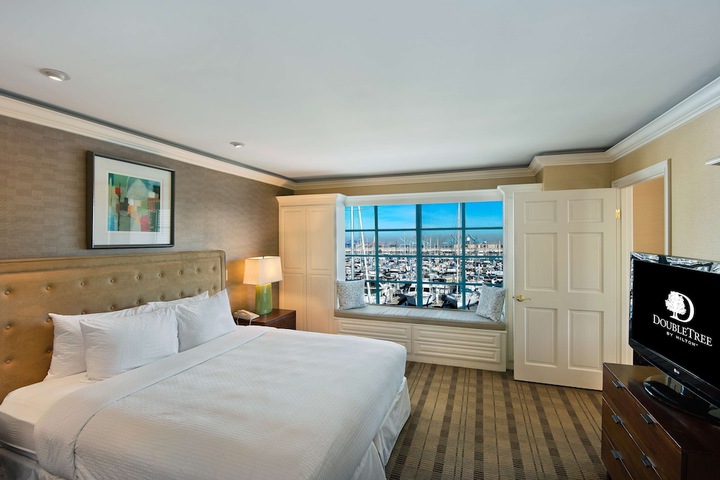 DoubleTree by Hilton San Pedro - Port of Los Angeles