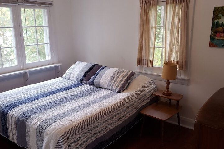 Room 166 of 215