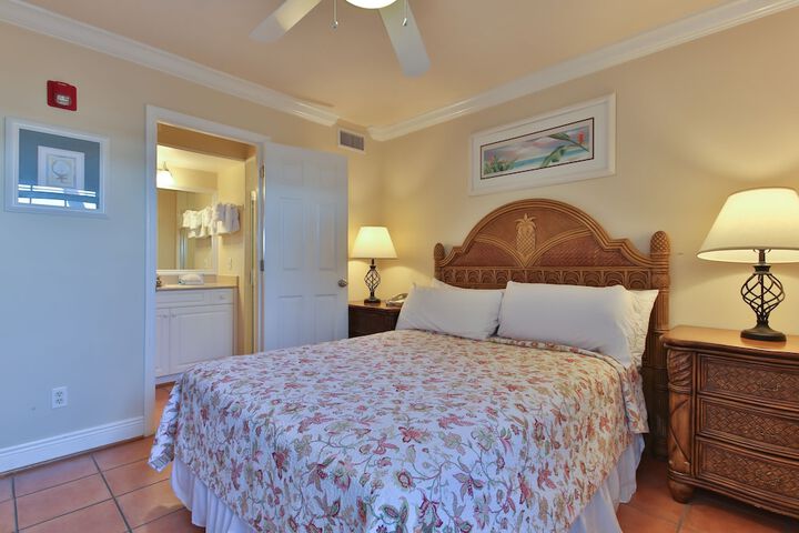 Tortuga Inn Beach Resort