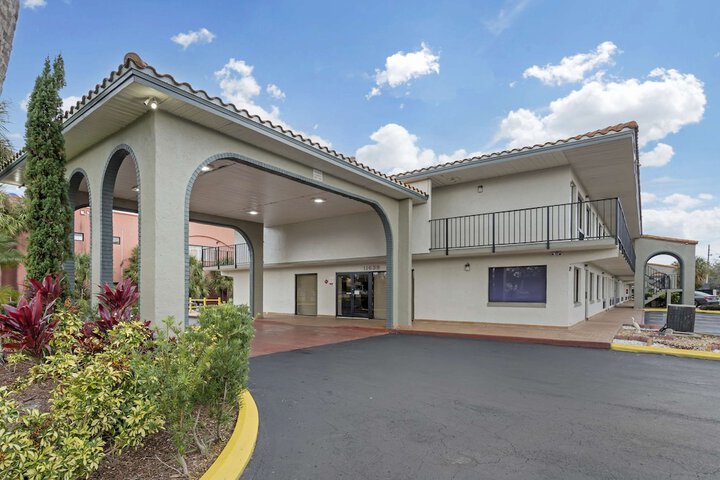 Hotel 3 of 35