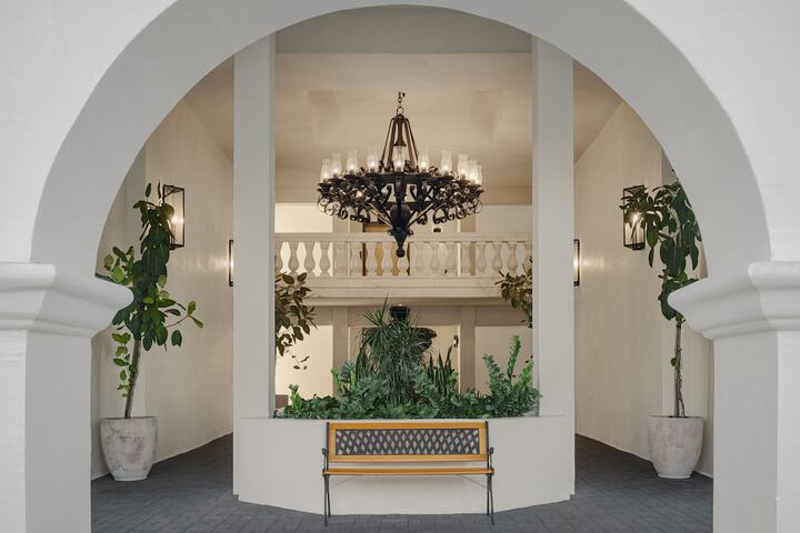 Arizona Grand Resort & Spa
