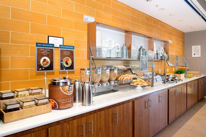 Breakfast/Coffee Service 26 of 29