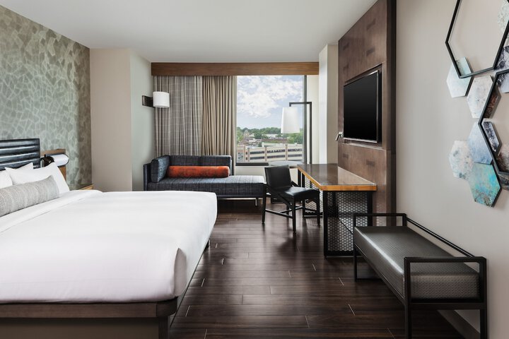 Lancaster Marriott at Penn Square