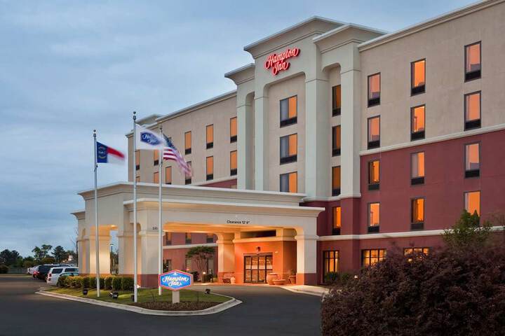 Hampton Inn by Hilton Dunn
