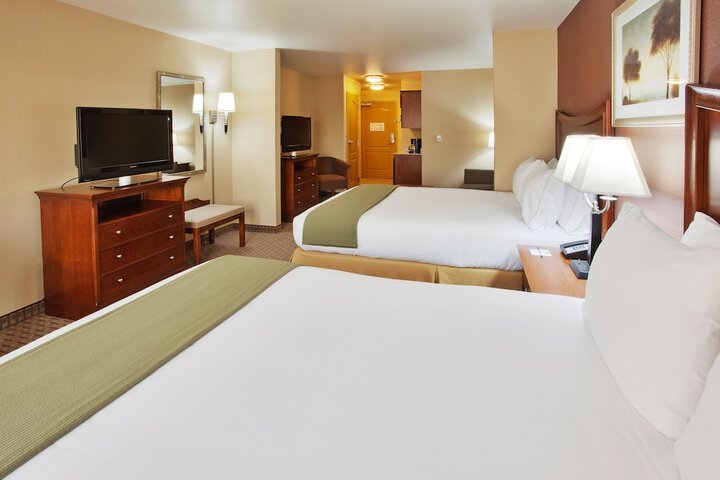 Room 6 of 22