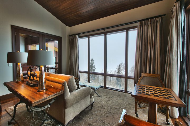 Room 403 of 500