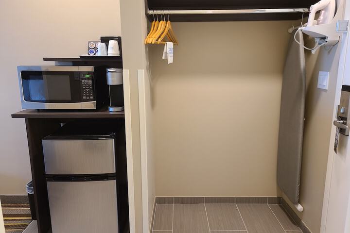 Room 25 of 51