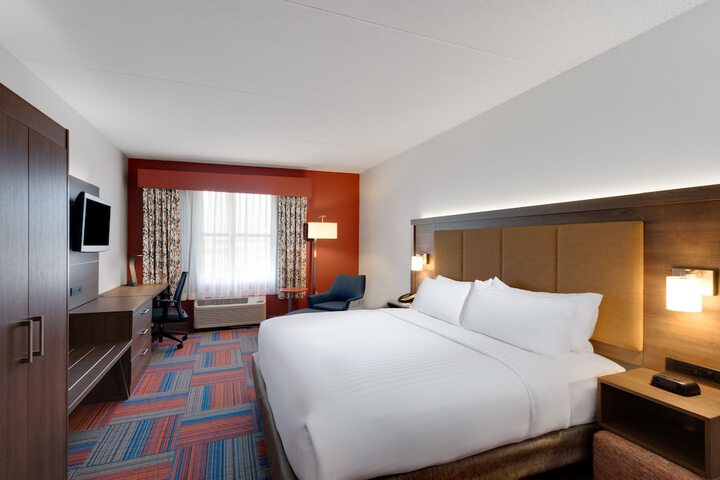 Room 14 of 25