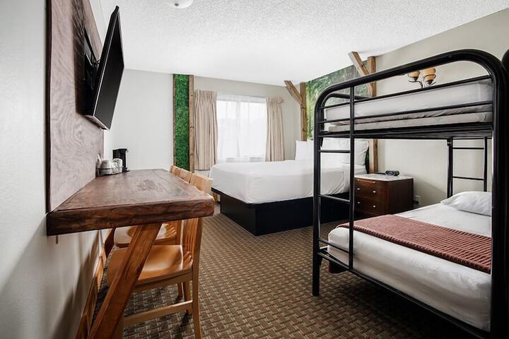 Room 73 of 140