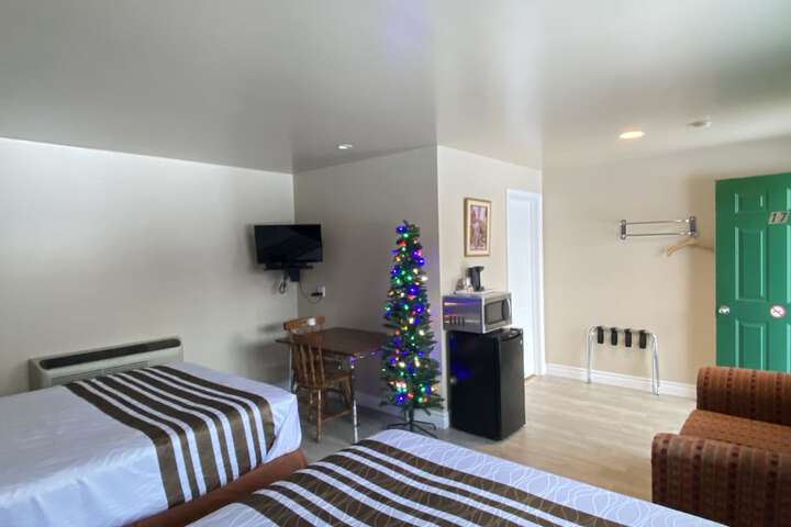 Room 7 of 13