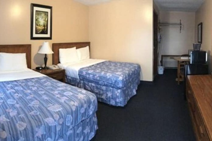 Room 14 of 32