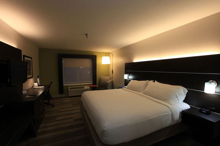 Room 49 of 90