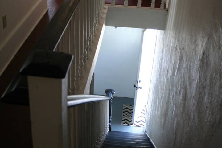 Room 16 of 42
