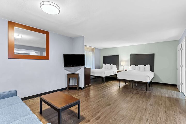 Room 28 of 38