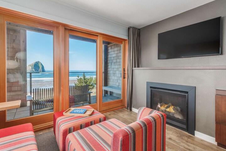 Headlands Coastal Lodge & Spa
