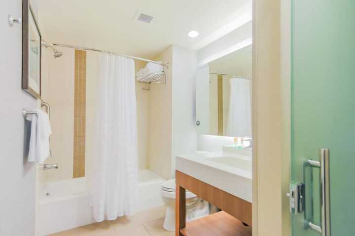 Room 15 of 46