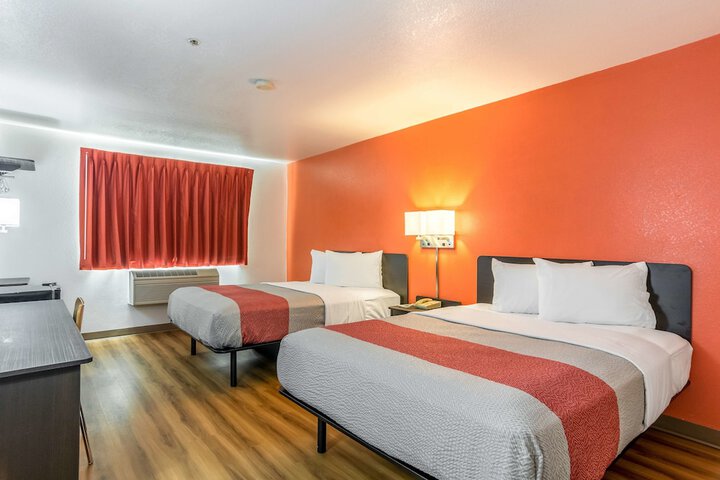 Room 15 of 30