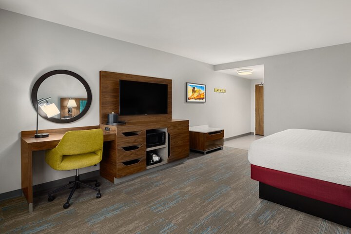 Room 30 of 63