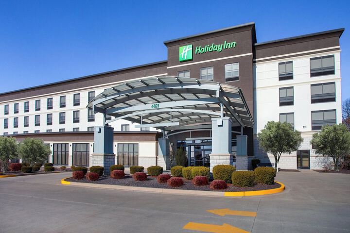 Holiday Inn Quincy East by IHG